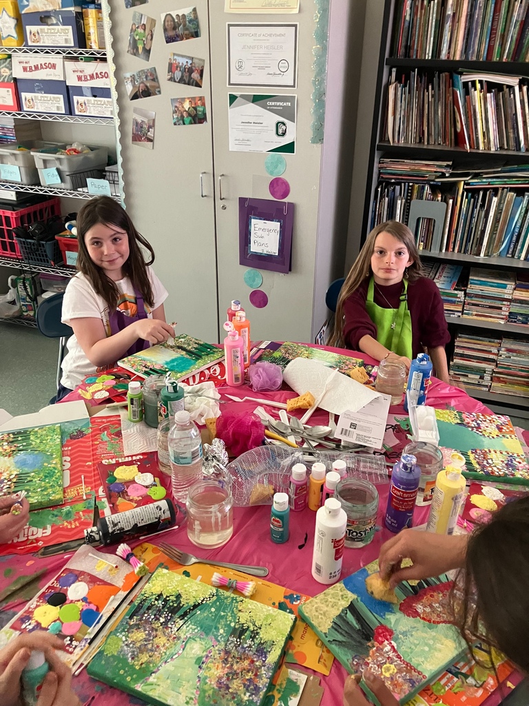 Image of students in painting club